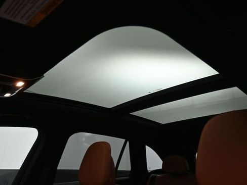 New 2026 Mercedes-Benz GLC 300 image 2
