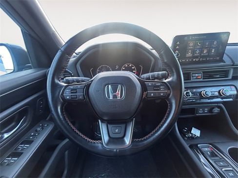 Used 2023 Honda Pilot TrailSport image 12