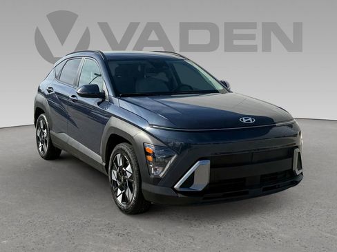 Used 2025 Hyundai Kona SEL image 1