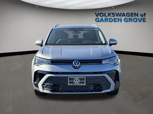 New 2025 Volkswagen Taos SE image 2
