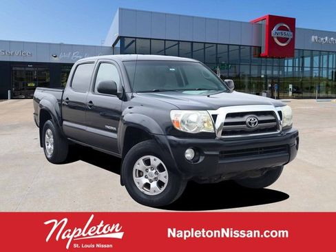 Used 2010 Toyota Tacoma PreRunner image 1