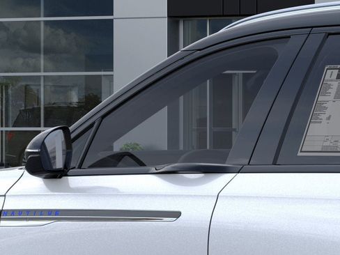 New 2026 Lincoln Nautilus Reserve image 20