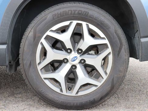 Used 2020 Subaru Forester Premium image 9