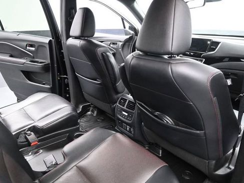 Certified 2020 Honda Pilot Black Edition image 12