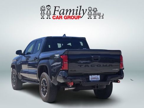 Used 2025 Toyota Tacoma TRD Off-Road AWD/4WD image 3