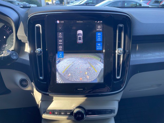 Used 2023 Volvo XC40 B5 Plus w/ Protection Package Premier AWD/4WD image 21
