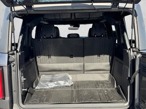 Used 2023 Ford Bronco Wildtrak AWD/4WD image 6