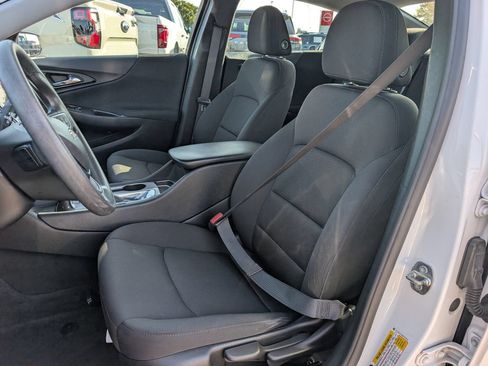 Used 2021 Chevrolet Malibu LS FWD image 25