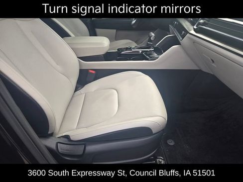 Used 2025 Kia Sportage EX FWD image 30
