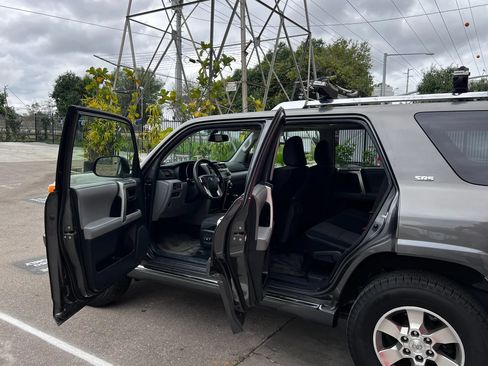 Used 2012 Toyota 4Runner SR5 w/ Convenience Pkg AWD/4WD image 14