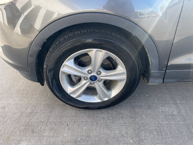 Used 2015 Ford Escape SE FWD image 29