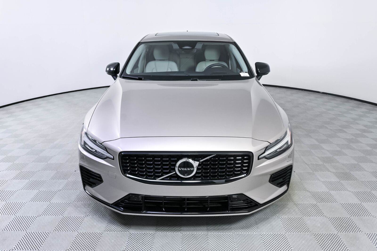 Certified 2024 Volvo S60 T8 Ultimate w/ Climate Package AWD/4WD image 34