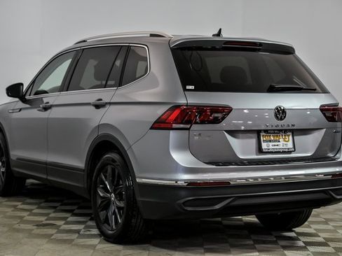 Certified 2024 Volkswagen Tiguan SE image 5