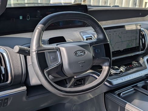 Certified 2025 Ford Expedition Max Platinum w/ Stealth Appearance Package AWD/4WD image 26