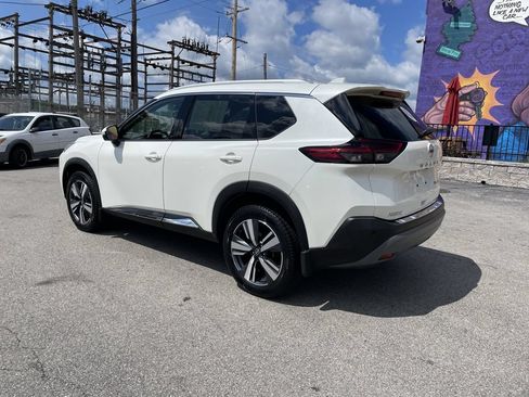 Used 2021 Nissan Rogue SL w/ Premium Package AWD/4WD image 3