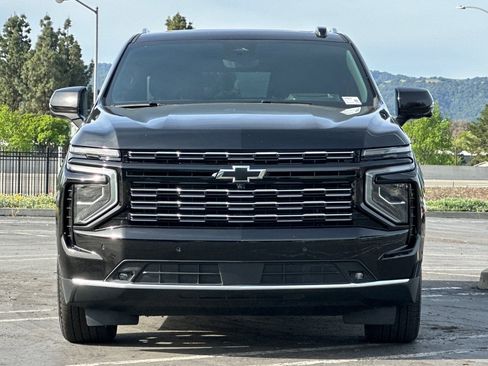 Certified 2025 Chevrolet Tahoe High Country AWD/4WD image 9