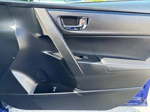 Used 2017 Toyota Corolla SE w/ Carpet Mat Package (TMS) FWD image 32