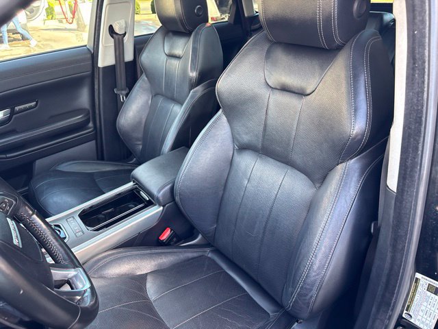 Used 2017 Land Rover Range Rover Evoque SE AWD/4WD image 24