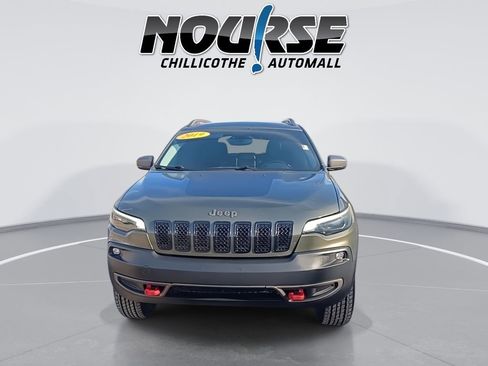 Used 2019 Jeep Cherokee Trailhawk image 3
