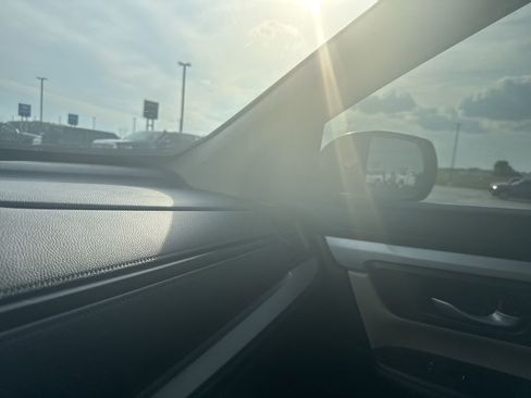 Used 2018 Honda CR-V LX image 12