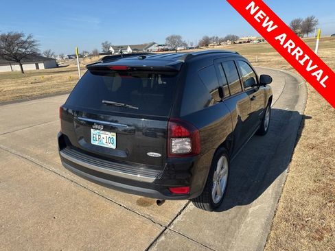 Used 2014 Jeep Compass Latitude image 3