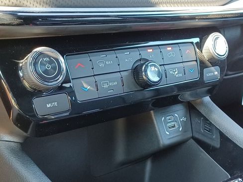 New 2026 Jeep Compass Trailhawk AWD/4WD image 24