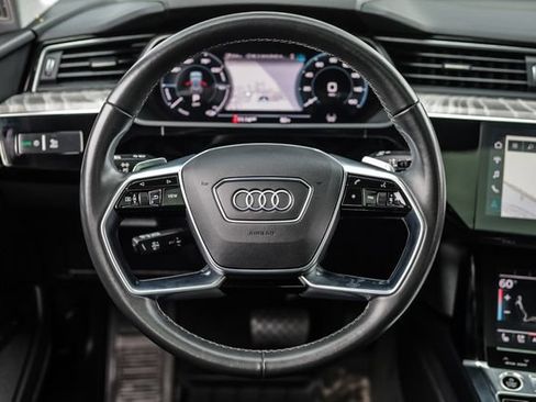 Used 2022 Audi e-tron Premium Plus AWD/4WD image 37
