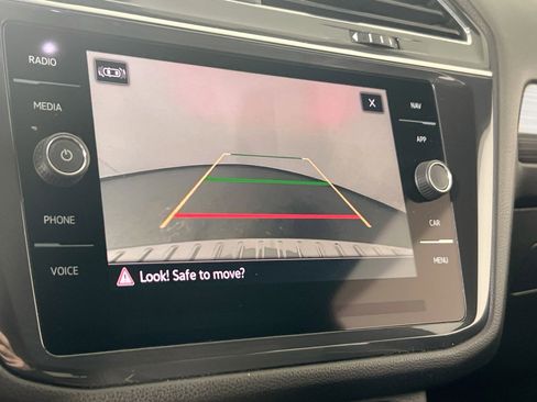 Used 2022 Volkswagen Tiguan SEL R-Line image 14