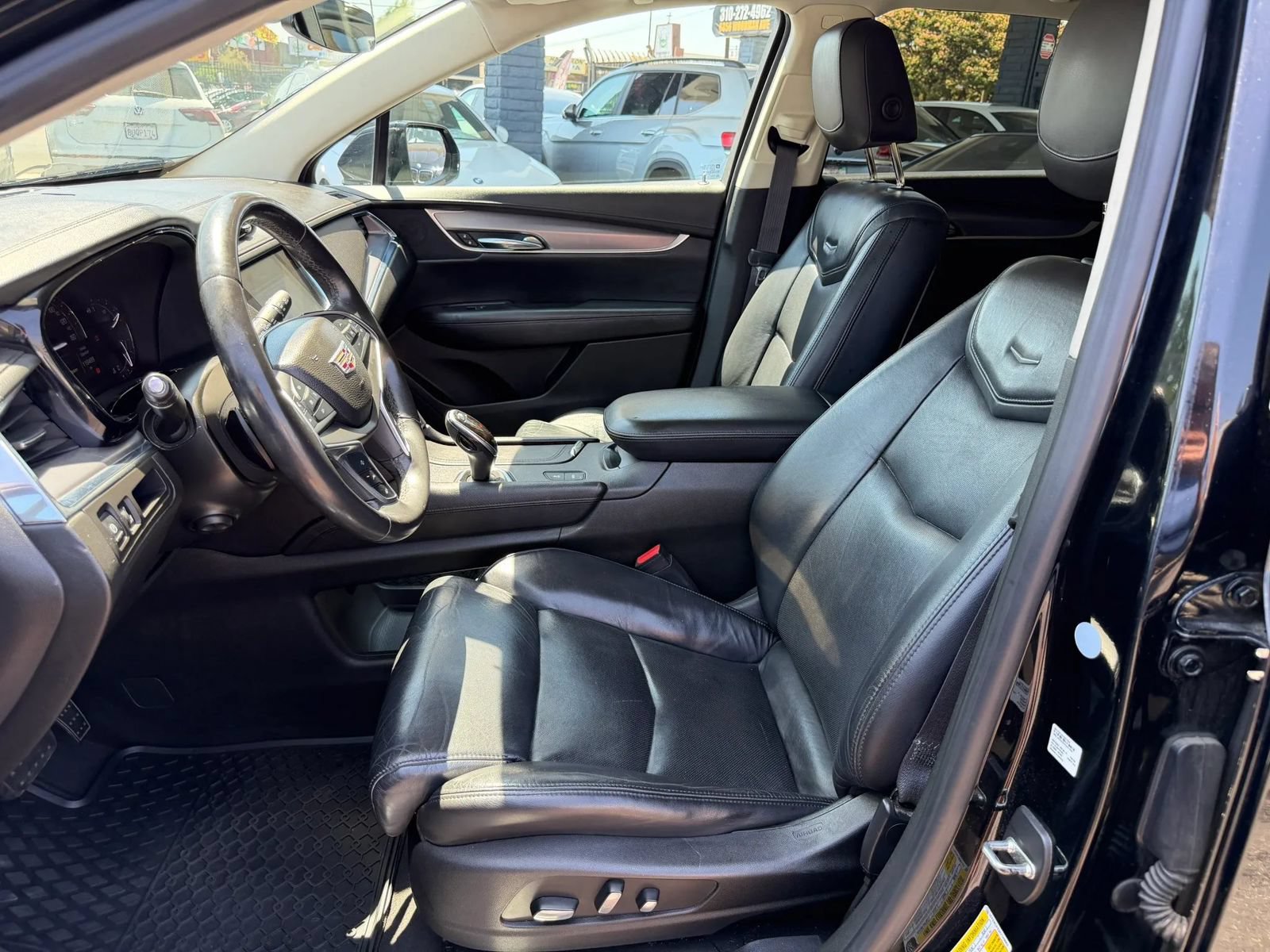 Used 2017 Cadillac XT5 Premium Luxury w/ Driver Assist Package FWD image 32