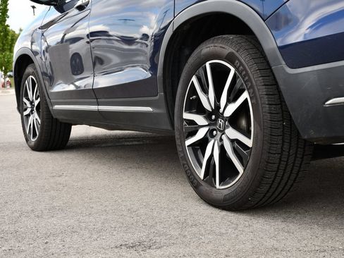 Used 2019 Honda Pilot Touring image 9