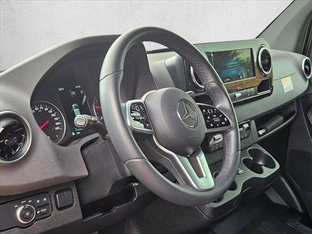 Used 2024 Mercedes-Benz Sprinter 2500 image 8