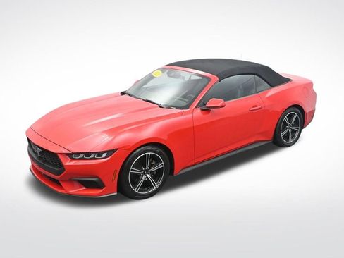 Used 2024 Ford Mustang Convertible image 21