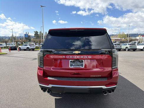 New 2026 Chevrolet Suburban Premier image 5