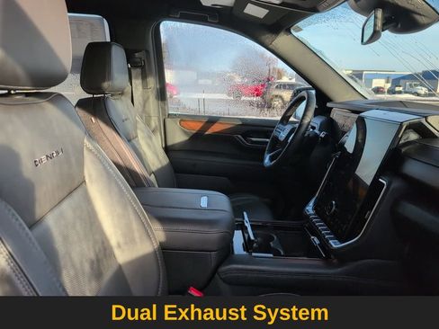 Used 2025 GMC Yukon XL Denali image 34