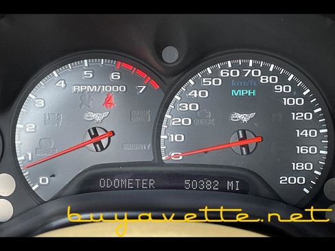 Used 2003 Chevrolet Corvette Coupe w/ Preferred Equipment Group RWD image 17