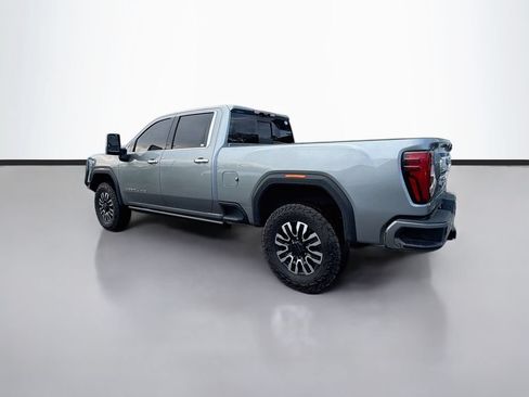 Used 2024 GMC Sierra 2500 Denali Ultimate w/ Max Trailering Package AWD/4WD image 7