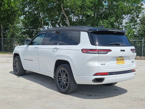 Used 2025 Jeep Grand Cherokee L Summit w/ Obsidian Package AWD/4WD image 5