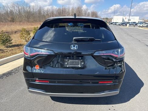 Certified 2024 Honda HR-V EX-L image 2