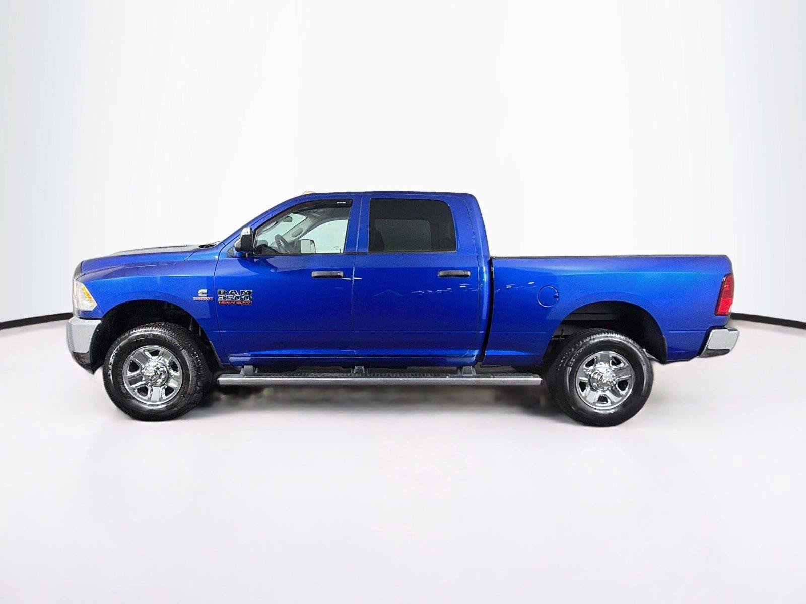 Used 2018 RAM 3500 Tradesman w/ Chrome Appearance Group AWD/4WD image 8
