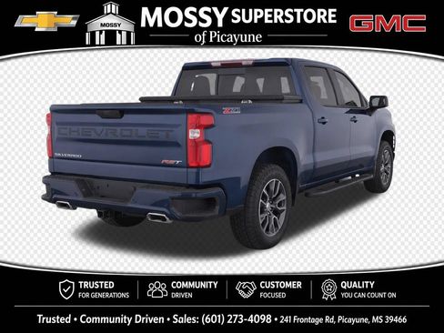 Used 2022 Chevrolet Silverado 1500 RST w/ Safety Package AWD/4WD image 4