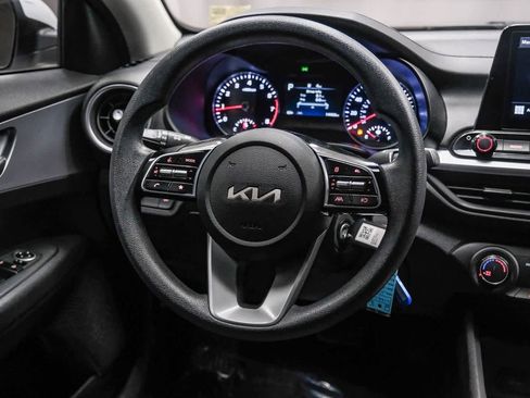 Used 2023 Kia Forte LXS w/ LXS Technology Package image 17