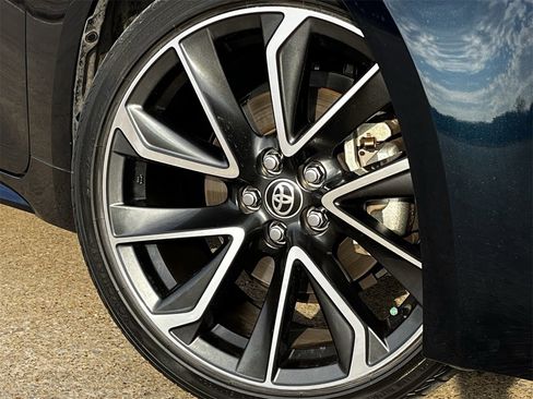 Used 2022 Toyota Corolla XSE image 28