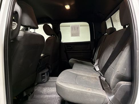 Used 2024 RAM 2500 Tradesman w/ Chrome Appearance Group image 22