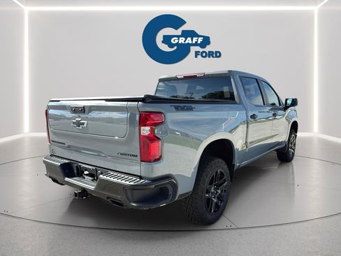 Used 2025 Chevrolet Silverado 1500 Custom Trail Boss w/ Dark Appearance Package AWD/4WD image 7