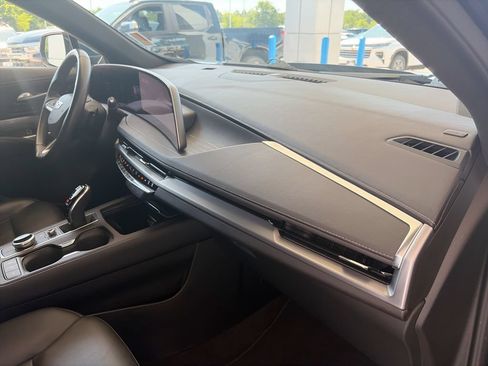 Used 2025 Cadillac XT4 Premium Luxury AWD/4WD image 30