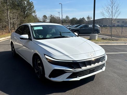 New 2026 Hyundai Elantra Limited image 7