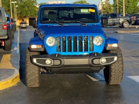 Used 2023 Jeep Gladiator Sport image 3