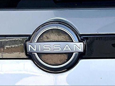 Certified 2024 Nissan Pathfinder SV image 9