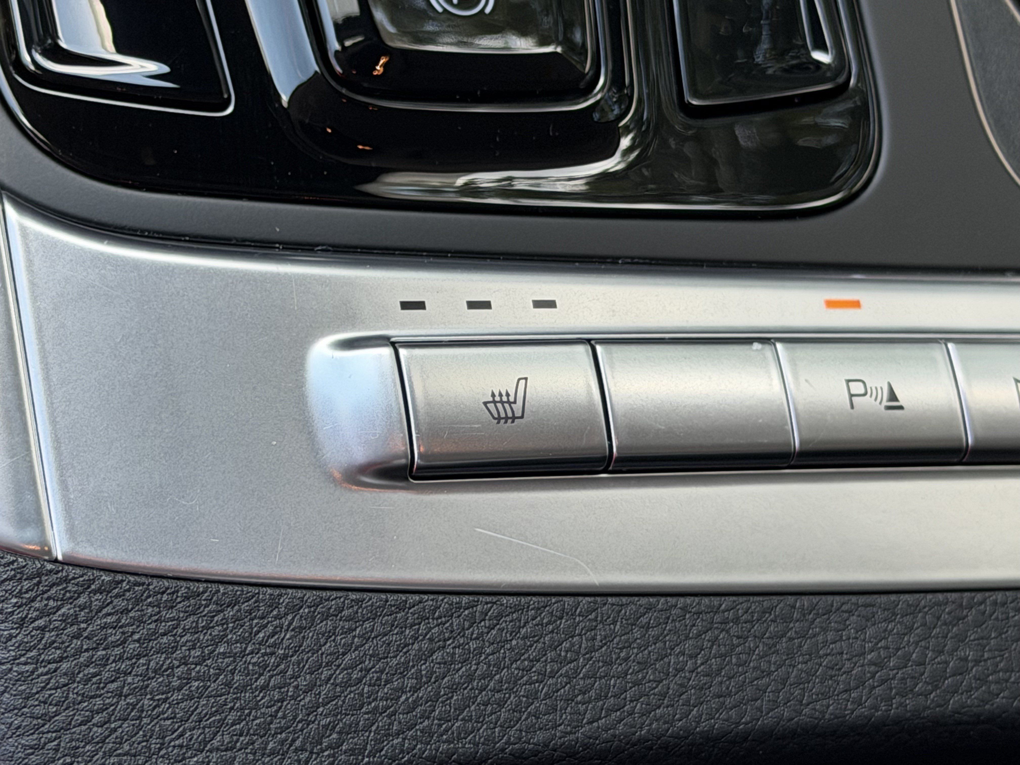 Certified 2026 Kia Carnival EX FWD image 32