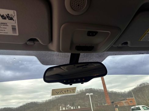 Used 2013 Chevrolet Impala LTZ image 17